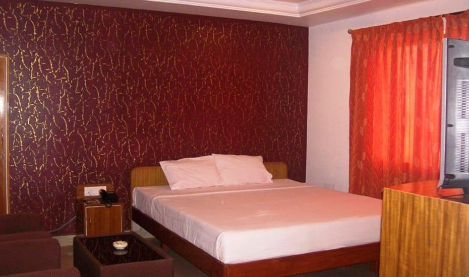 Отель Sri Srinivasa Residency Kadapa Экстерьер фото